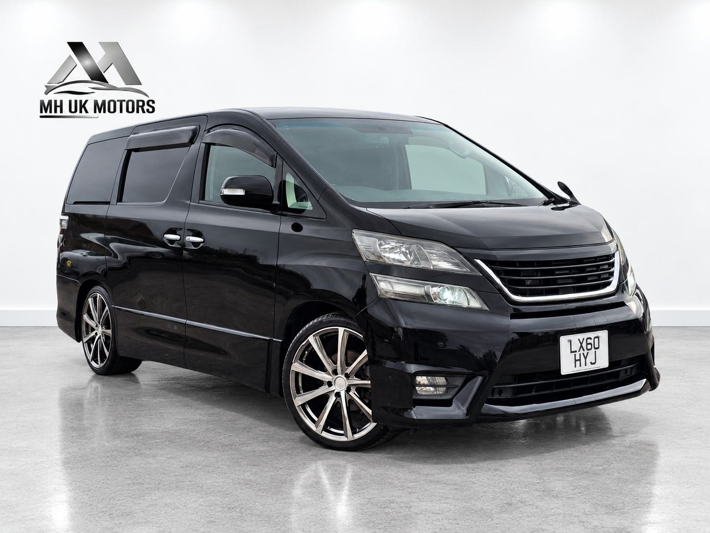 TOYOTA VELLFIRE Z PLATINUM EDITION-U 2.4 PETROL, 7 SEATERS,