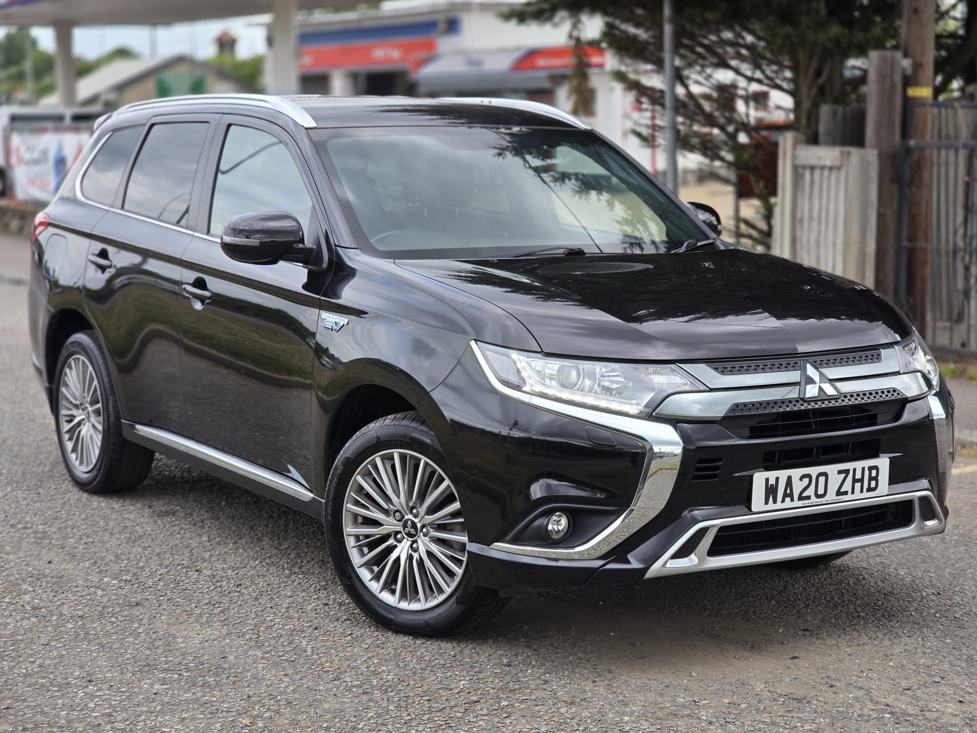 Mitsubishi Outlander 2.4h TwinMotor 13.8kWh Dynamic CVT 4WD Euro 6 (s/s) 5dr