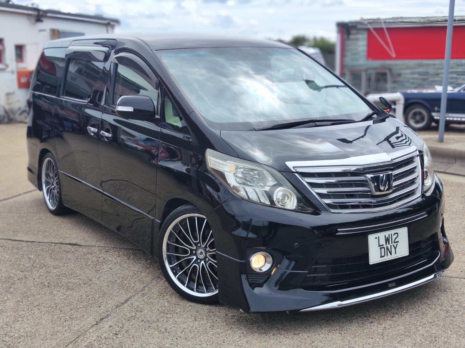 TOYOTA ALPHARD /VELLFIRE G 2012(12) ULEZ FREE 8 SEATERS
