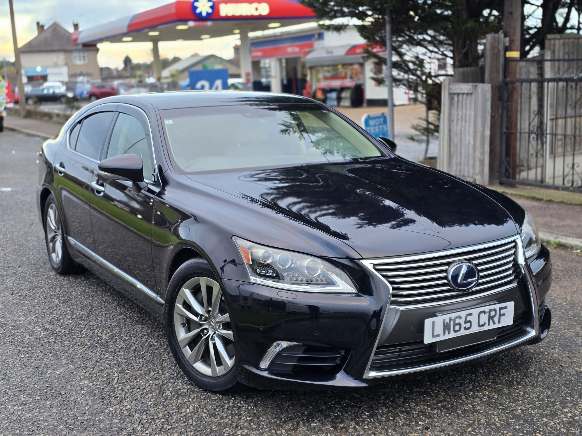 Lexus LS 5.0 600h V8 Saloon 4dr Petrol Hybrid CVT Euro 5 (s/s) (445 ps)